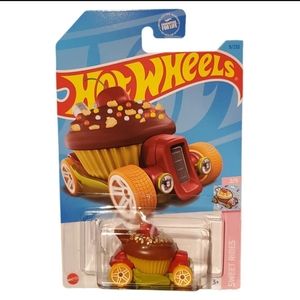 2023 HOT WHEELS #9 SWEET RIDES 2/5 SWEET DRIVER CUPCAKE New